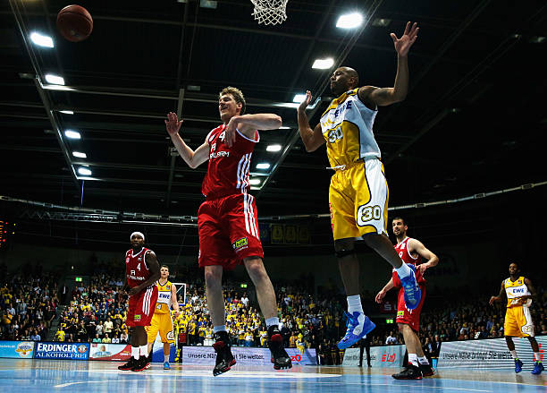 也是对球队 也是对球队