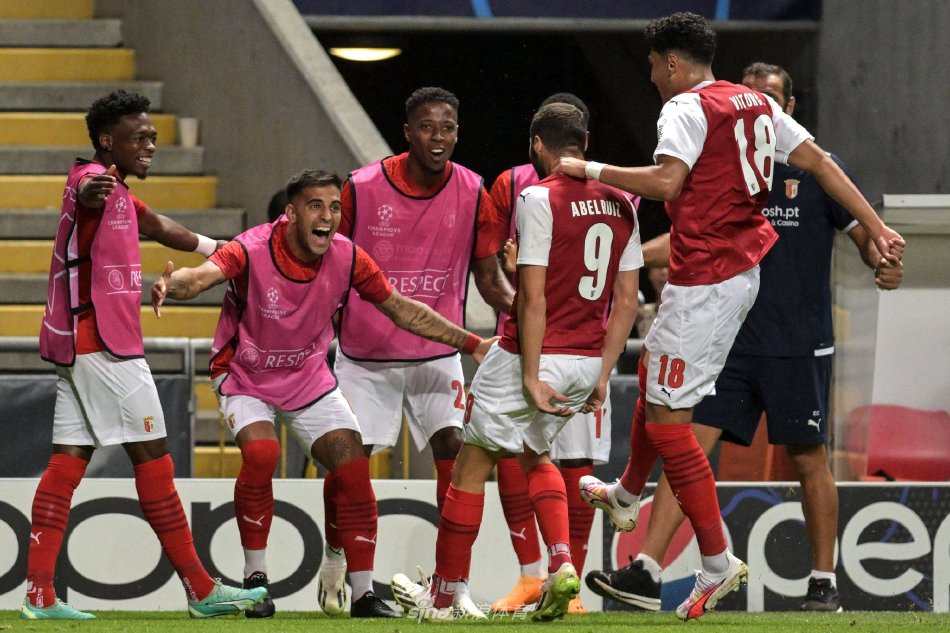 依靠强悍的 依靠强悍的